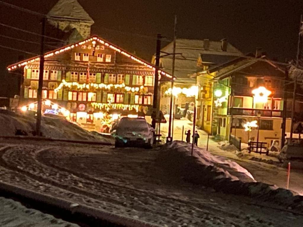 Auberge De L'Ours Vers L'Eglise Eksteriør bilde