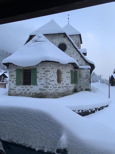 Auberge De L'Ours Vers L'Eglise Eksteriør bilde