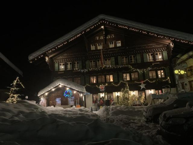 Auberge De L'Ours Vers L'Eglise Eksteriør bilde