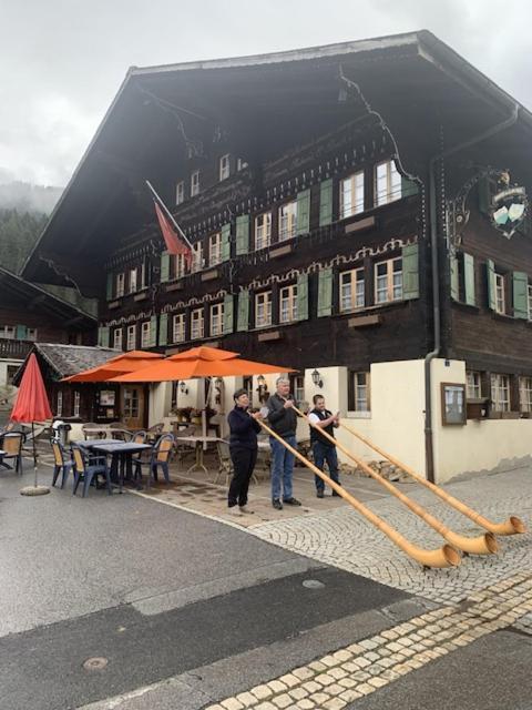 Auberge De L'Ours Vers L'Eglise Eksteriør bilde